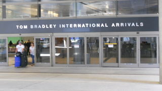 意外と早く入国できました