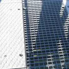 下が見えるのが怖い