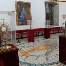 聖具や絵画の展示室。