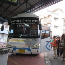 ウボンラチャターニーからのバス