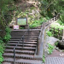 この遊歩道まで昇るのが大変だった