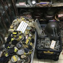 戦争資料記念館、展示されている出土品の数々。