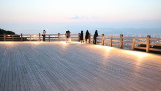 洛中を展望できる大舞台からの沈む夕陽が素晴らしい