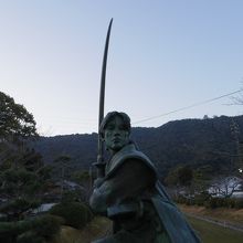 佐々木小次郎像