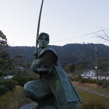 佐々木小次郎像