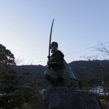 佐々木小次郎像