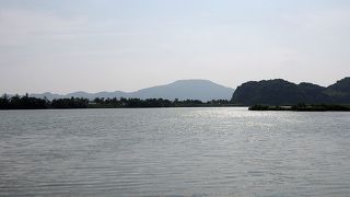 日本海の海沿いに自然が作った橋立に行きました