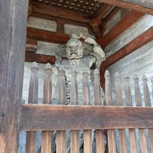 右側が阿形（あぎょう）様