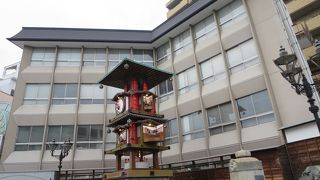 道後温泉の駅前で楽しいです