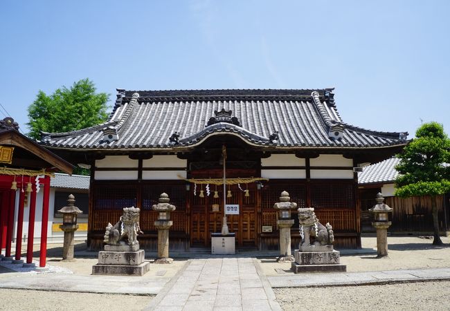 小山地区の氏神として創建されたもの