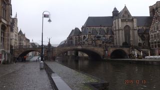 当初は高さ138mの塔が建設される予定でしたが、予算が続かず中止されたそうです