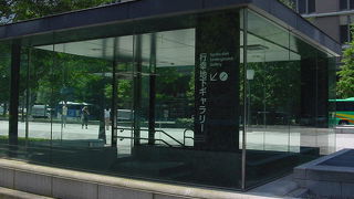 地下がギャラリーに