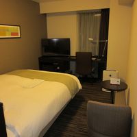 禁煙シングル。ゆとりがあり綺麗で快適。