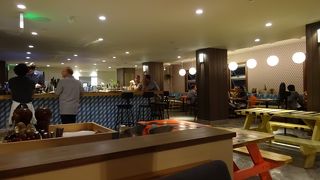 「エド・ケニー」がワイキキに2016年４月２8日にオープンした地産地消のオーガニックレストラン！