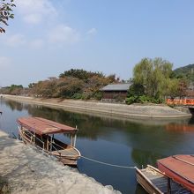 中洲が公園になっています。