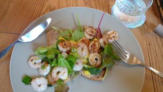 中之島公園に新しくできた北欧スタイルのカフェ