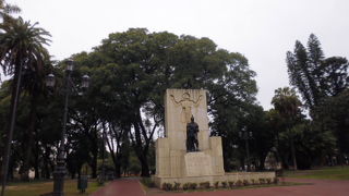 蚤の市の先の公園