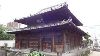 沢庵和尚の寺、木造建築「古学殿」は一見の価値あり