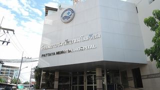 セカンドロードとセントラルロードの交差点