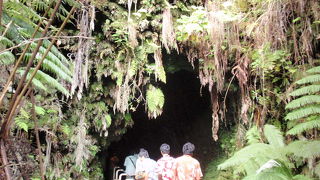 溶岩は地下を通る？意外な実像を体験できる洞窟