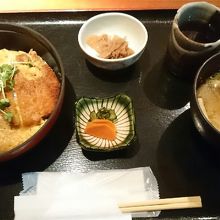 週替わりランチのカツ丼