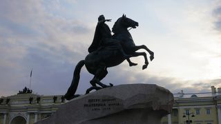 馬に乗った姿が美しい！