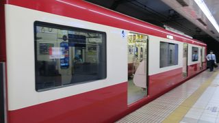 速い電車から各駅停車まで便利に使える