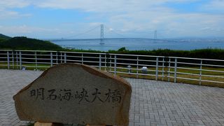 下り線のSAではスタバのコーヒーのんで明石海峡を堪能