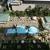 ラナイから下のプールを見る