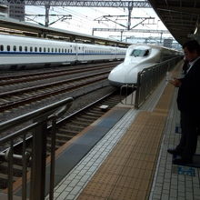 小田原駅でひかり５０３号に乗車します。