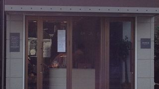 住宅地の中のケーキ屋さん