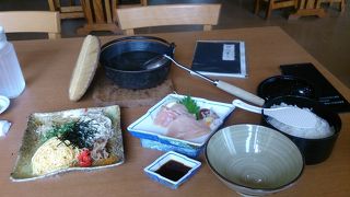 交通の便もよく、鶏飯を外したくなければ寄り道に登録