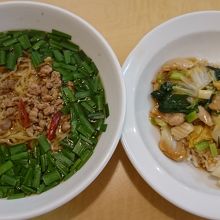 台湾ラーメンと中華飯のセット