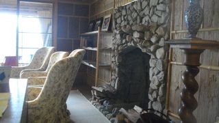 暖炉のある別荘