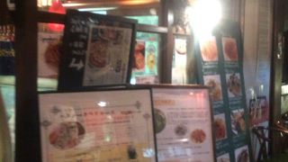 石釜で焼き上げるピザ