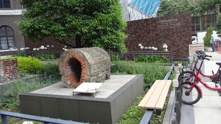 この電話局が出来た頃は普通の家には電話はなかった。