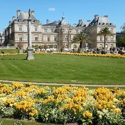 パリを代表する大きな公園。花や宮殿の借景が素晴らしい。