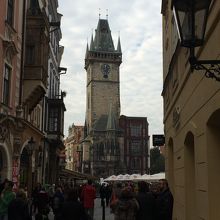 火薬門から旧市庁舎方面を見て