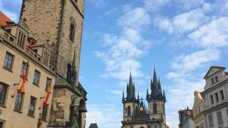 必見の天文時計と展望台