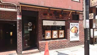 薄手のカツに甘辛ダレが絶妙！