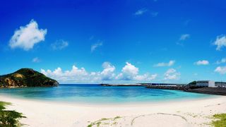 久部良漁港の直ぐ横です