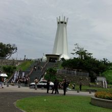 沖縄全戦没者追悼式、平和祈念堂。