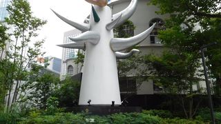数寄屋橋公園にある、岡本太郎の作品
