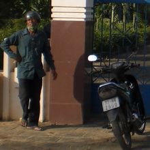 バイクタクシーは、便利で、インドシナ半島でもよく見られます。