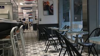 改札出てすぐのパン屋さんが美味しい