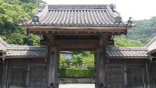 明治に出来た正門