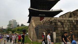 歴史は静かに残る