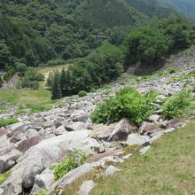 ロックフィルダムです