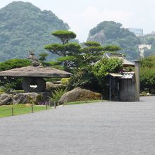 獅子乗大石灯篭