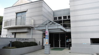 不便な場所にあります